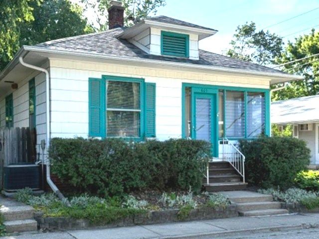 605 S Walnut Street — Urbana, IL 61801