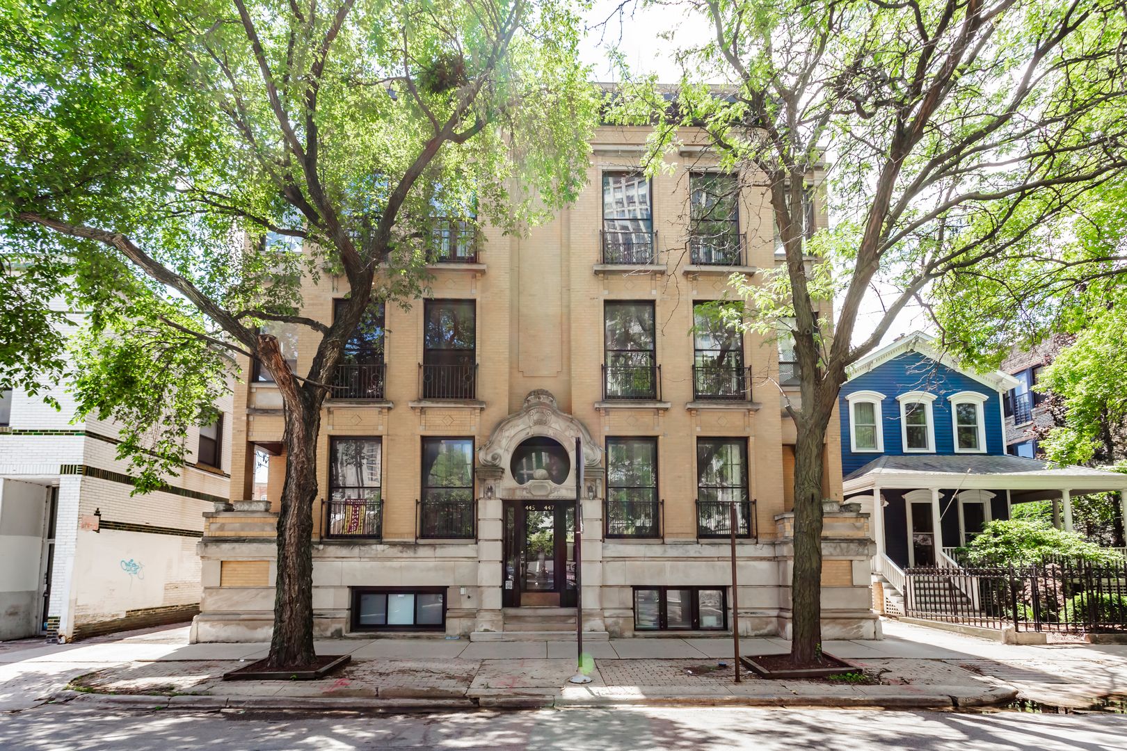 445 W Fullerton Parkway #L1A — Chicago, IL 60614