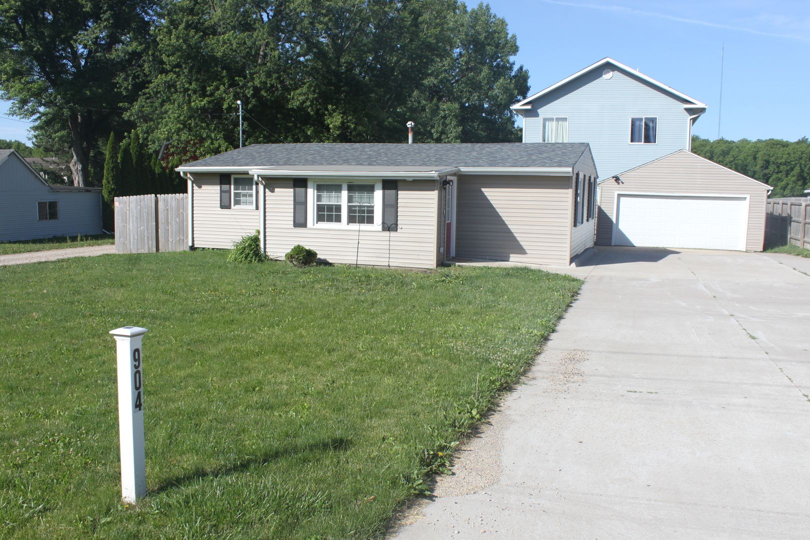 904 Park Avenue — Bettendorf, IA 52722