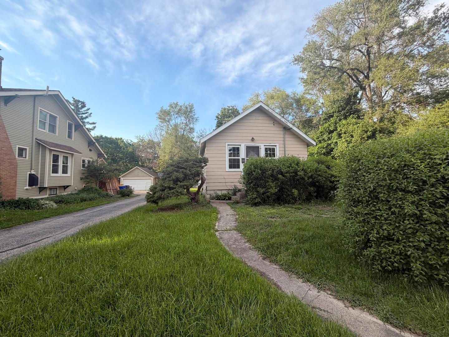 513 E Liberty Drive — Wheaton, IL 60187