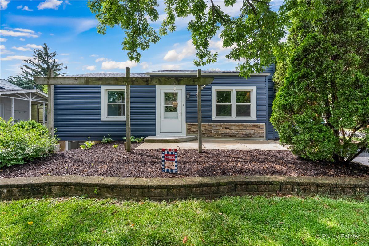 51 W Harrison Road — Lombard, IL 60148