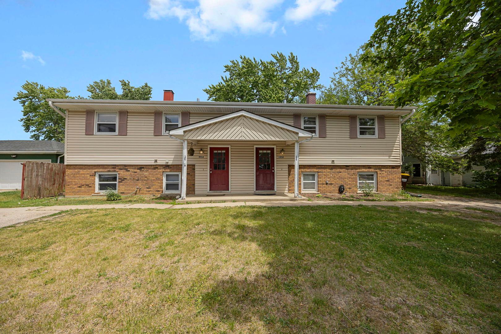 1952-1954 Sheila Street — Woodstock, IL 60098