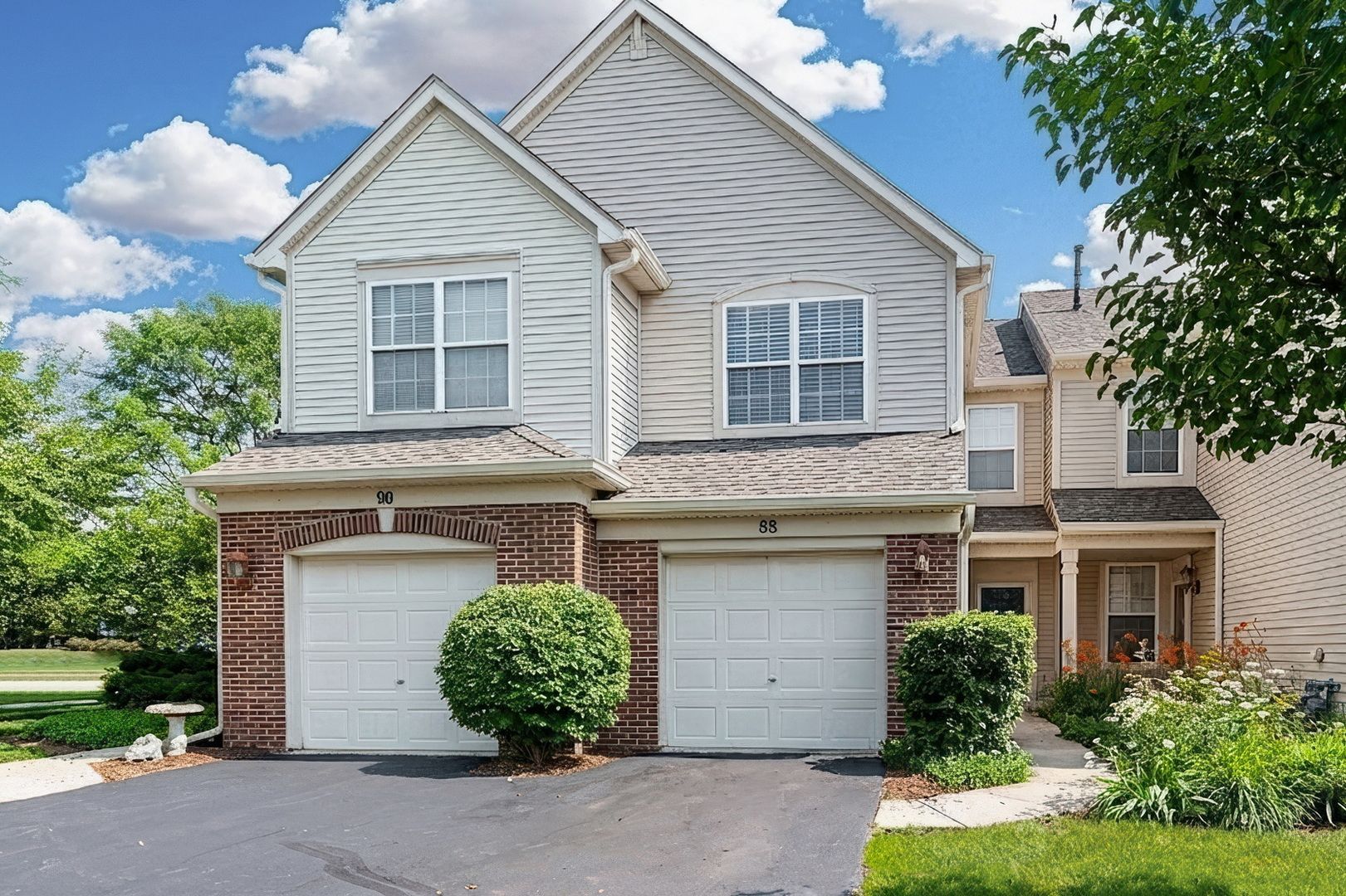 90 Pimlico Court — Grayslake, IL 60030