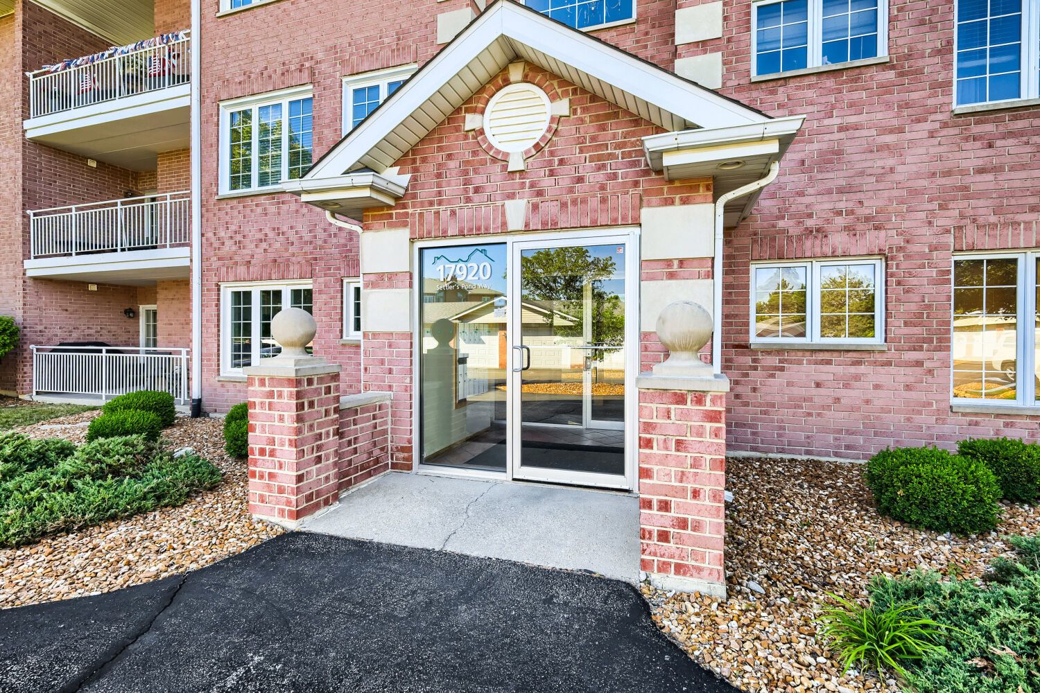 17920 Settlers Pond Way #3A — Orland Park, IL 60467
