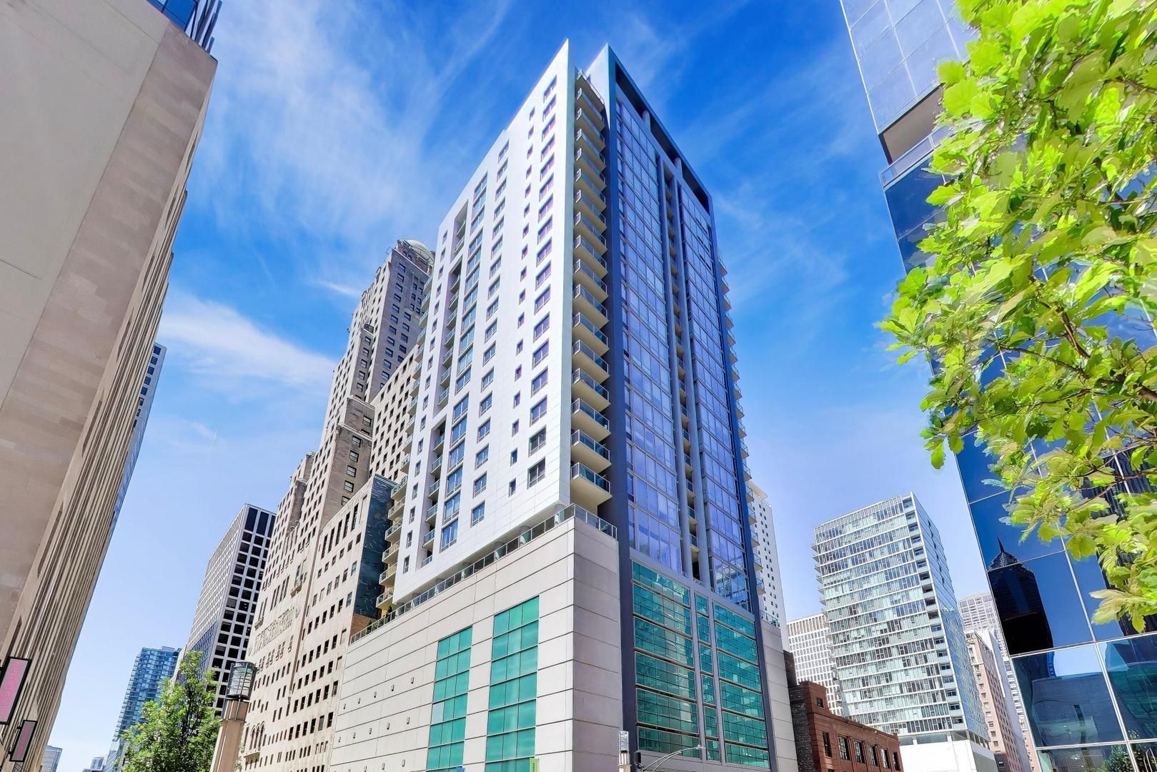 160 E ILLINOIS Street #1007 — Chicago, IL 60611