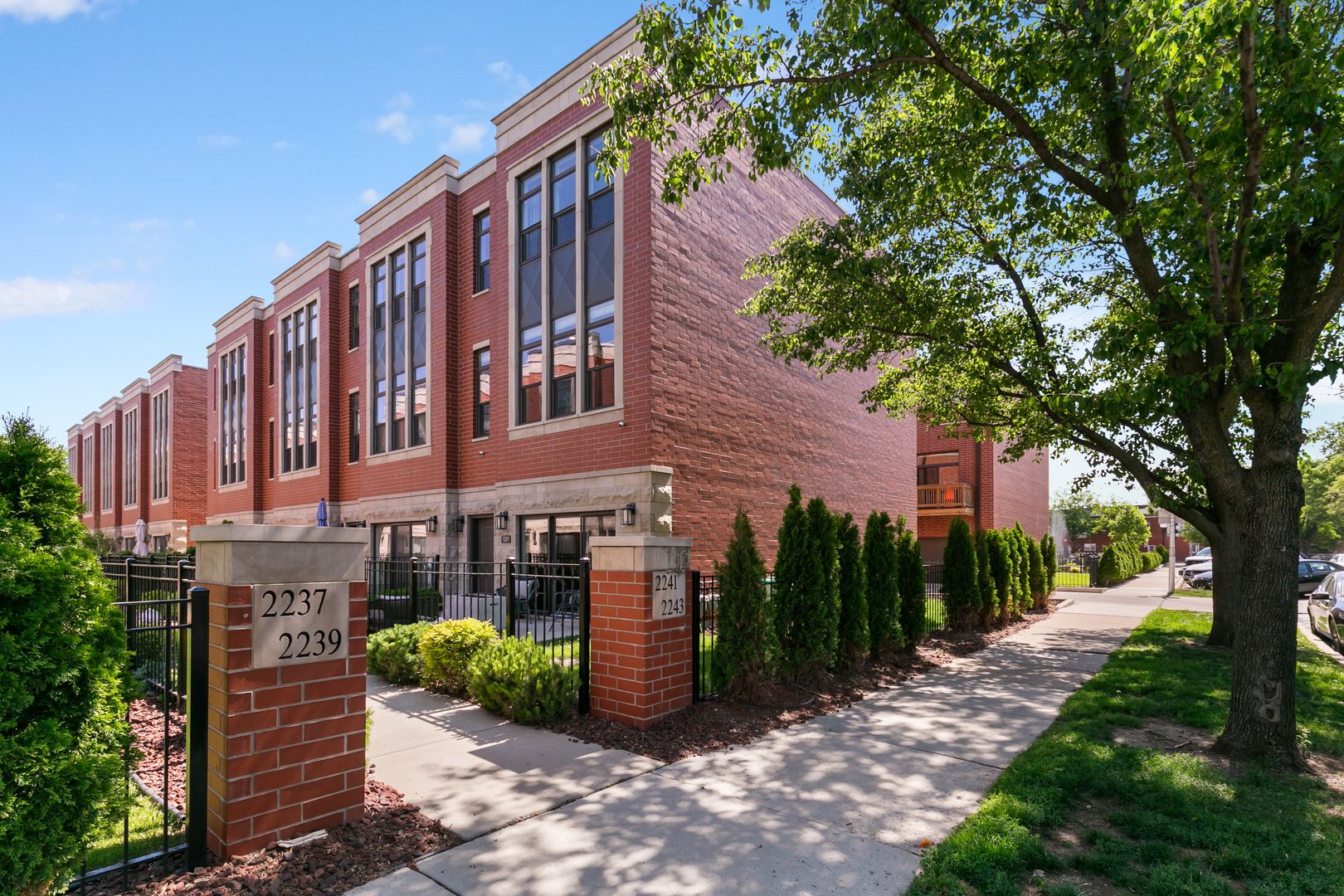 2241 W Coulter Street #1 — Chicago, IL 60608