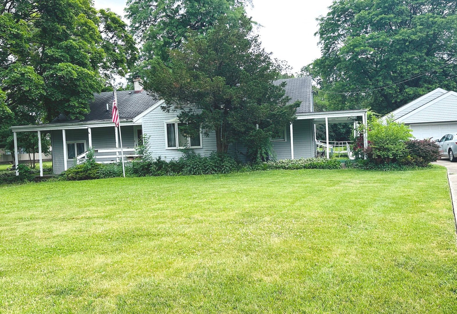 9811 W 56th Street — Countryside, IL 60525