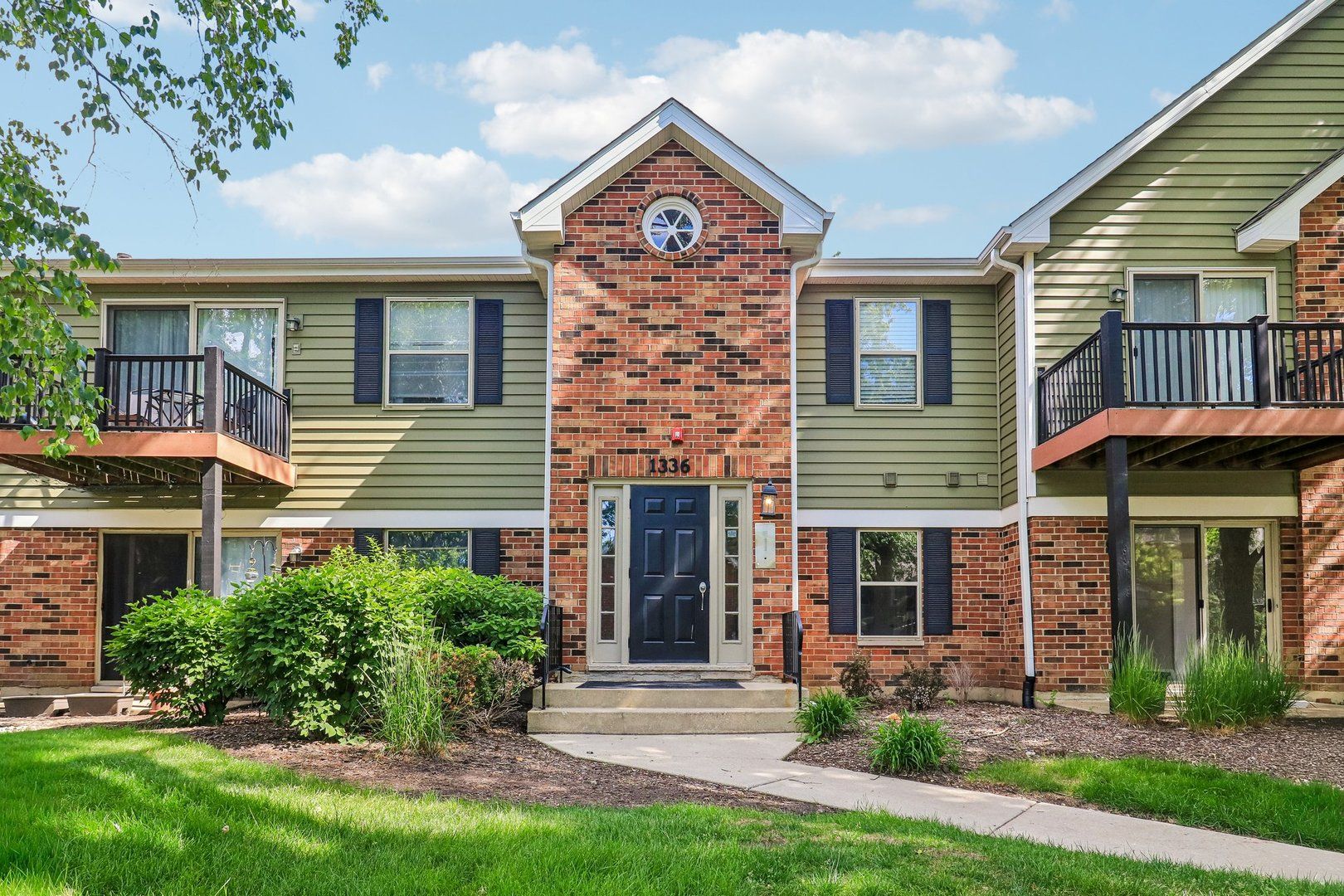 1336 McDowell Road #104 — Naperville, IL 60563