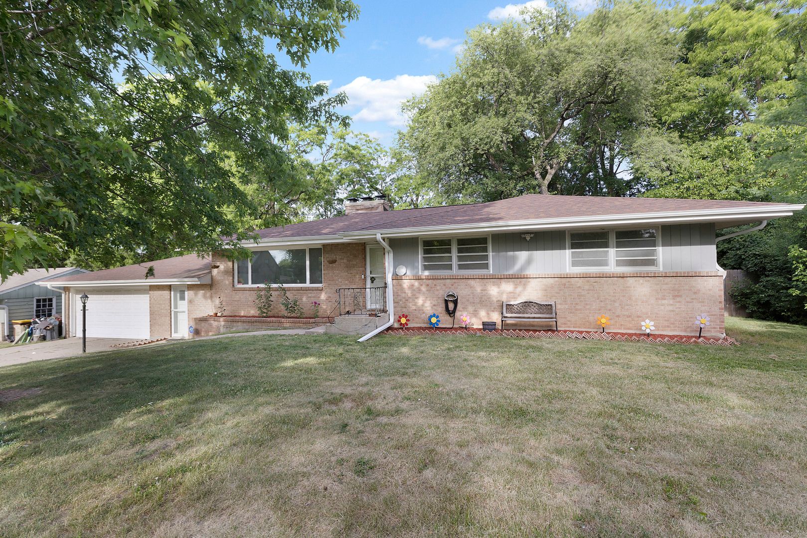 123 Dawn Avenue — Rockford, IL 61107