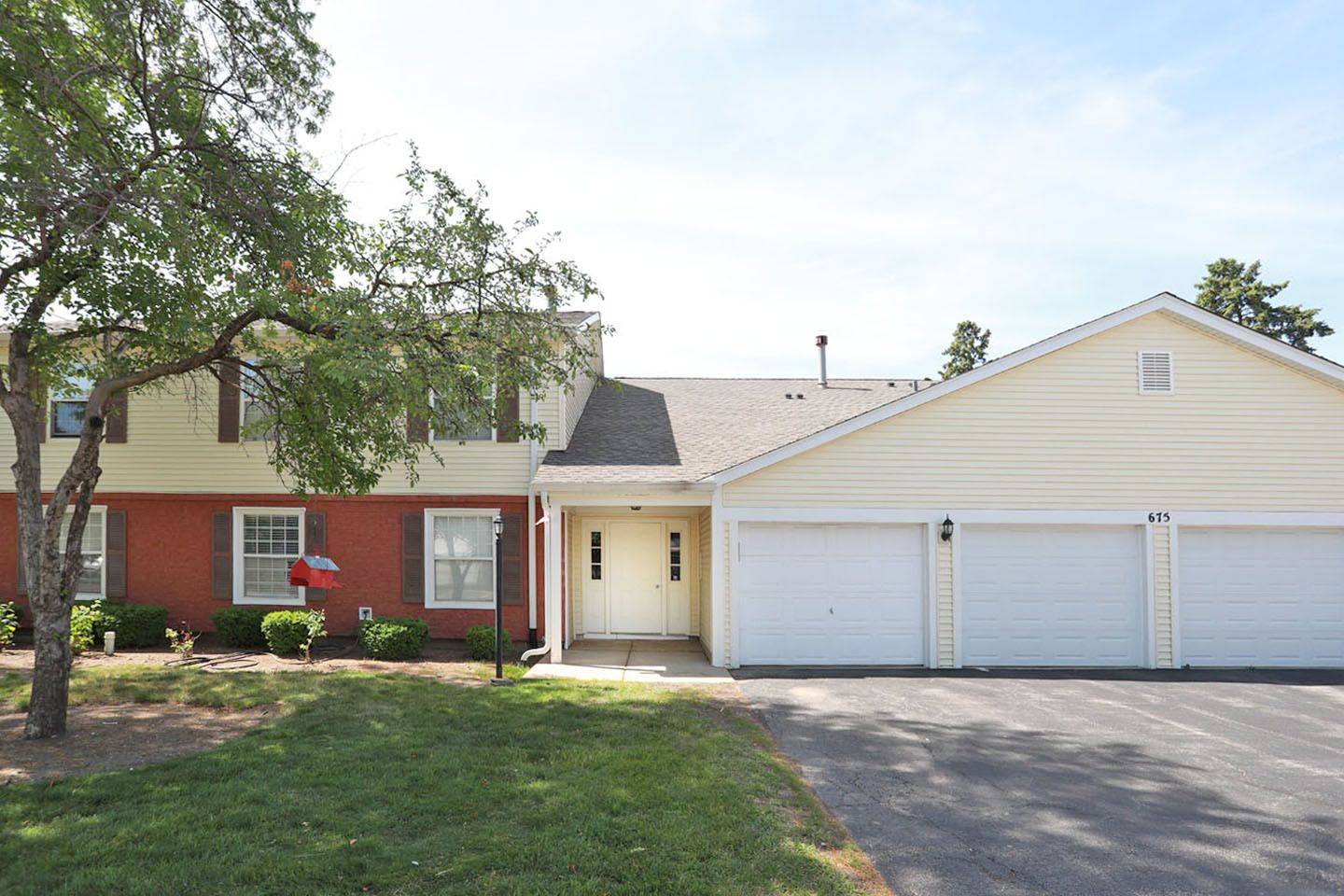 675 Greenfield Court #C1 — Bartlett, IL 60103