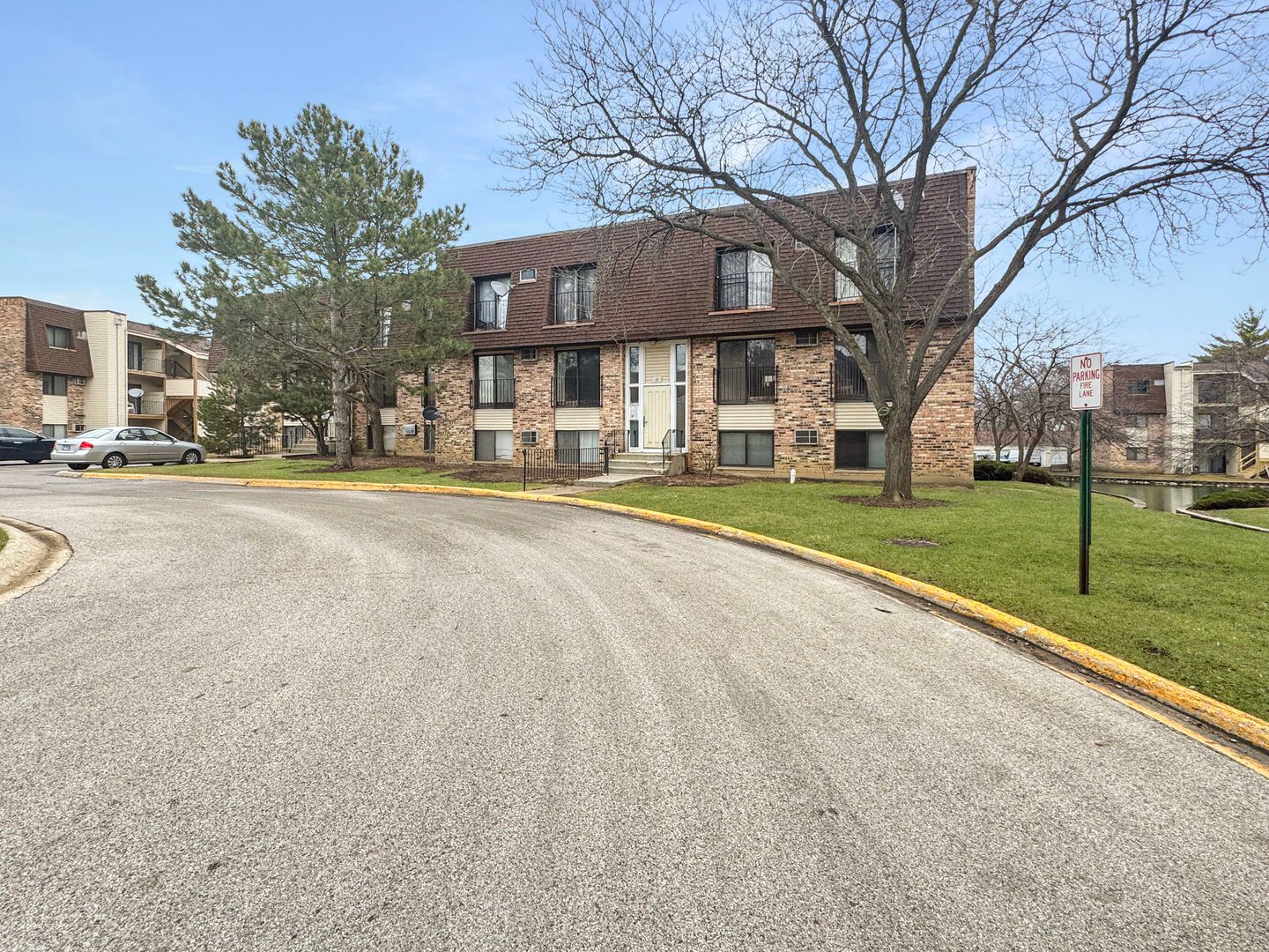 191 N Waters Edge Drive #101 — Glendale Heights, IL 60139
