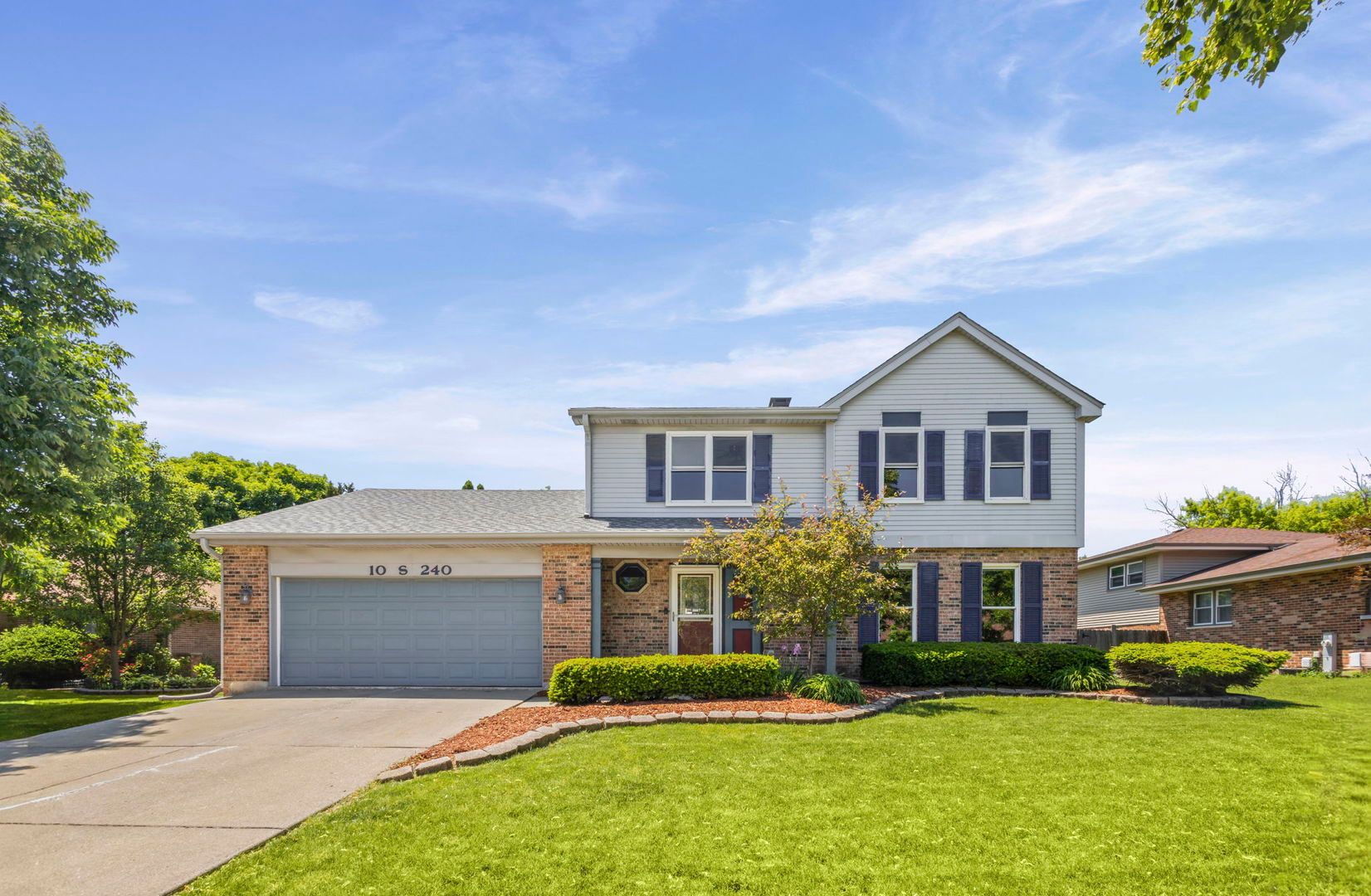 10s240 Havens Drive — Downers Grove, IL 60516