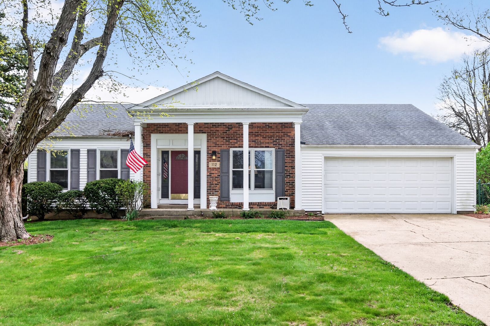 112 Stoney Creek Drive — DeKalb, IL 60115