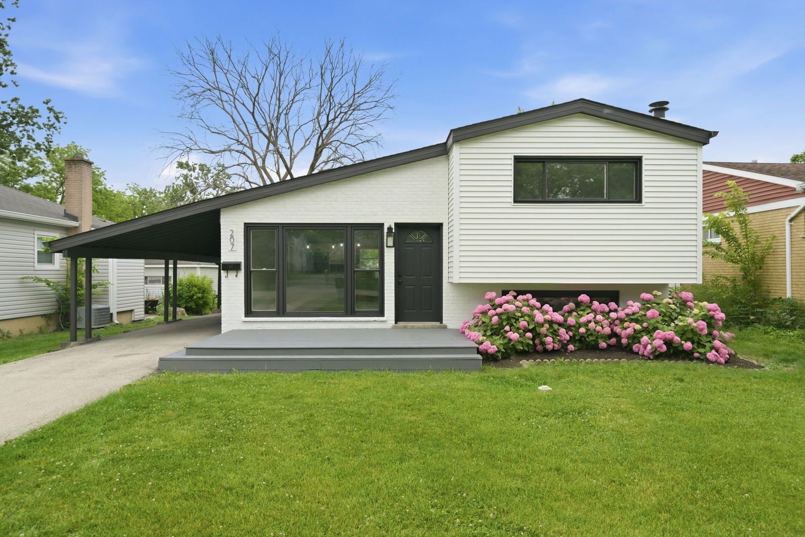 207 W Ethel Avenue — Lombard, IL 60148