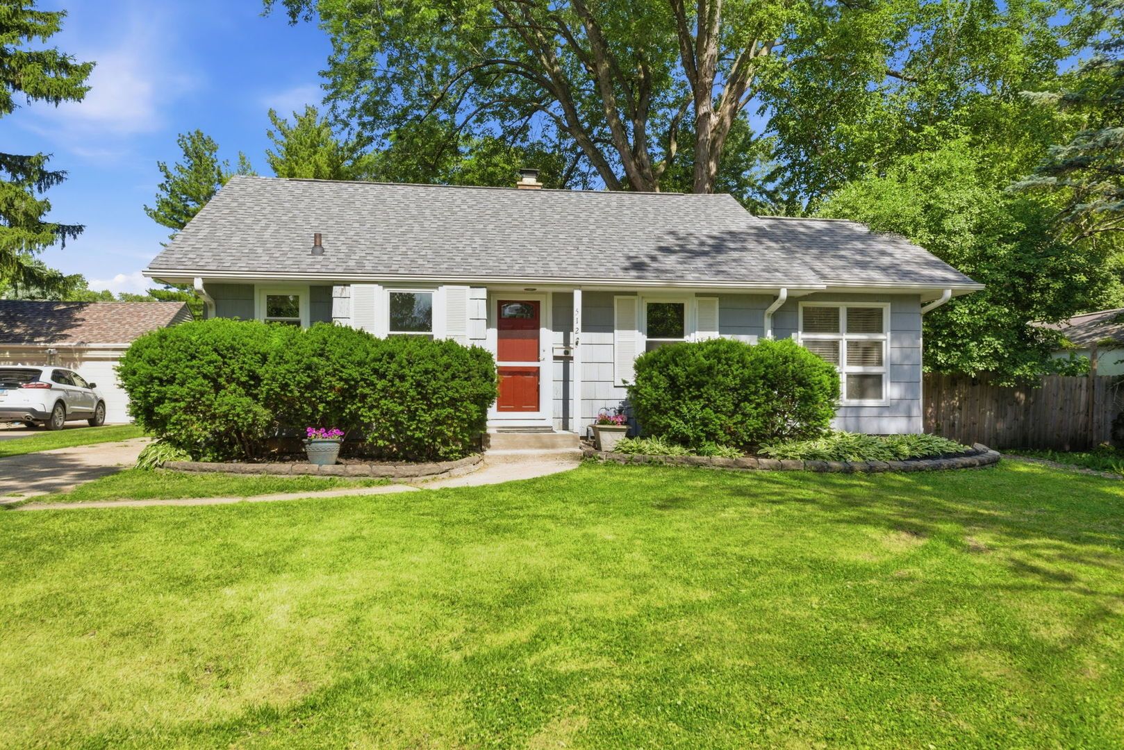 512 S Calumet Avenue — Aurora, IL 60506