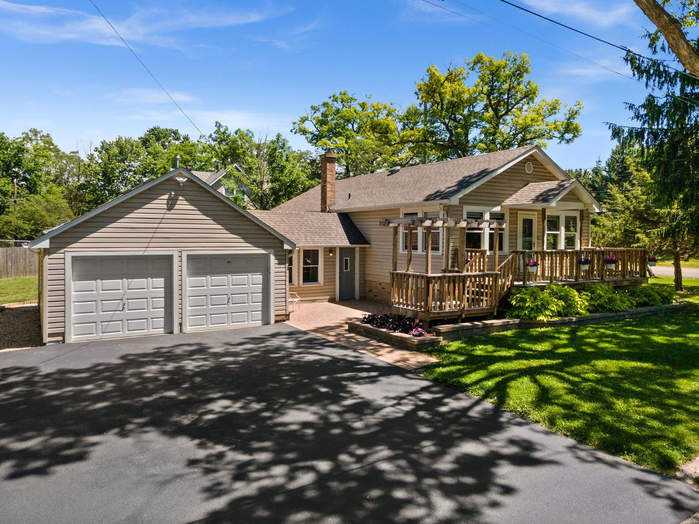 6N621 Watseka Avenue — St. Charles, IL 60174