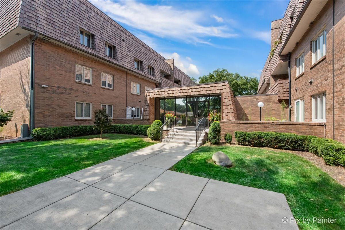 1730 W GALENA Boulevard #305W — Aurora, IL 60506