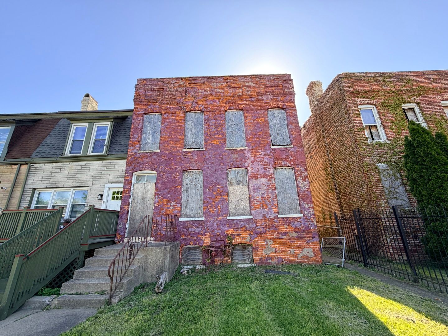 10643 S Champlain Avenue — Chicago, IL 60628