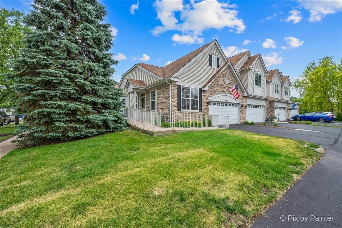 2933 Talaga Drive — Algonquin, IL 60102