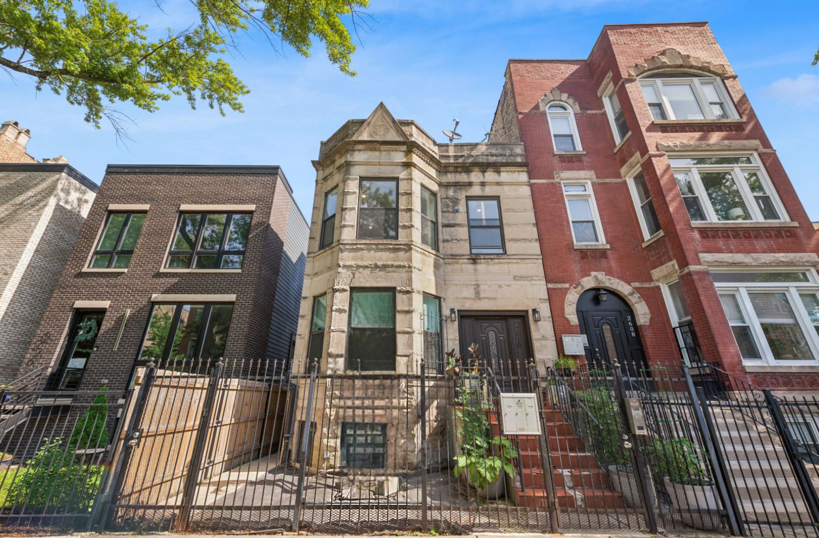2610 W Evergreen Avenue #2 — Chicago, IL 60622