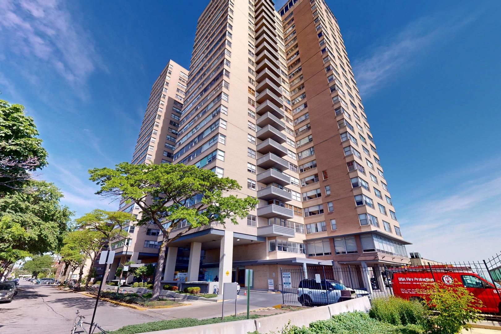 6301 N Sheridan Road #18E — Chicago, IL 60660