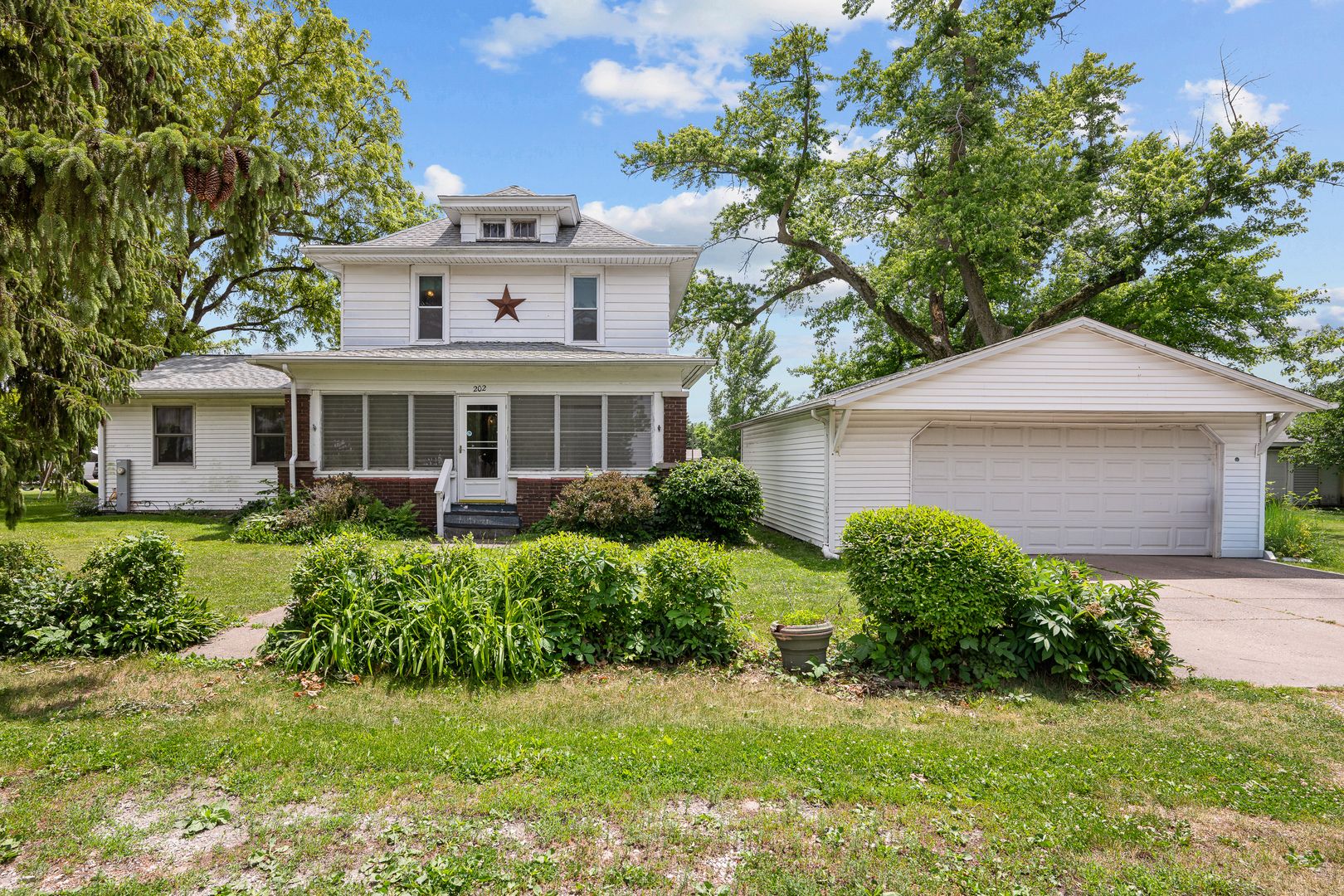 202 5th Street — Sherrard, IL 61281