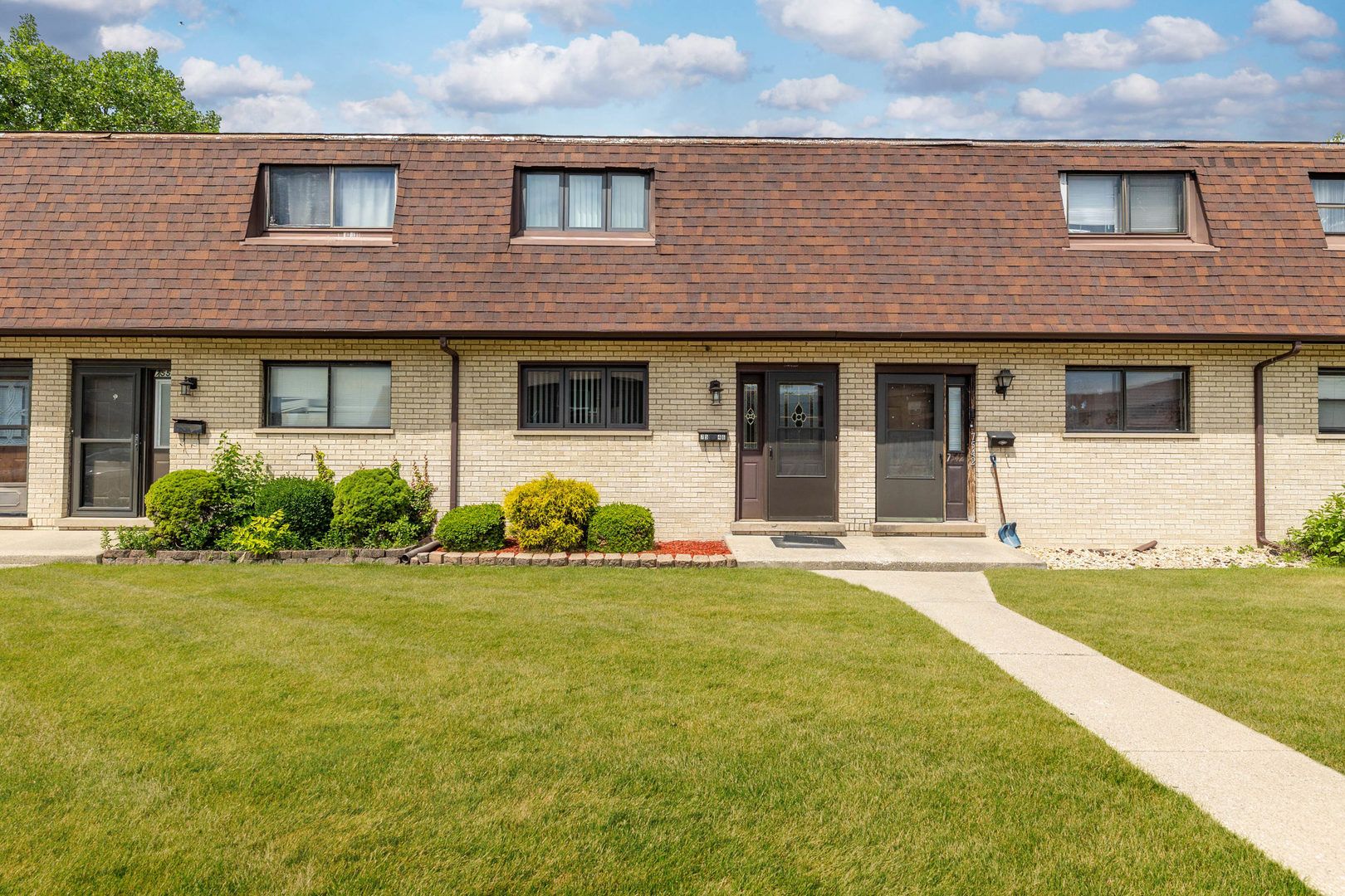 7546 S Cork Avenue — Justice, IL 60458