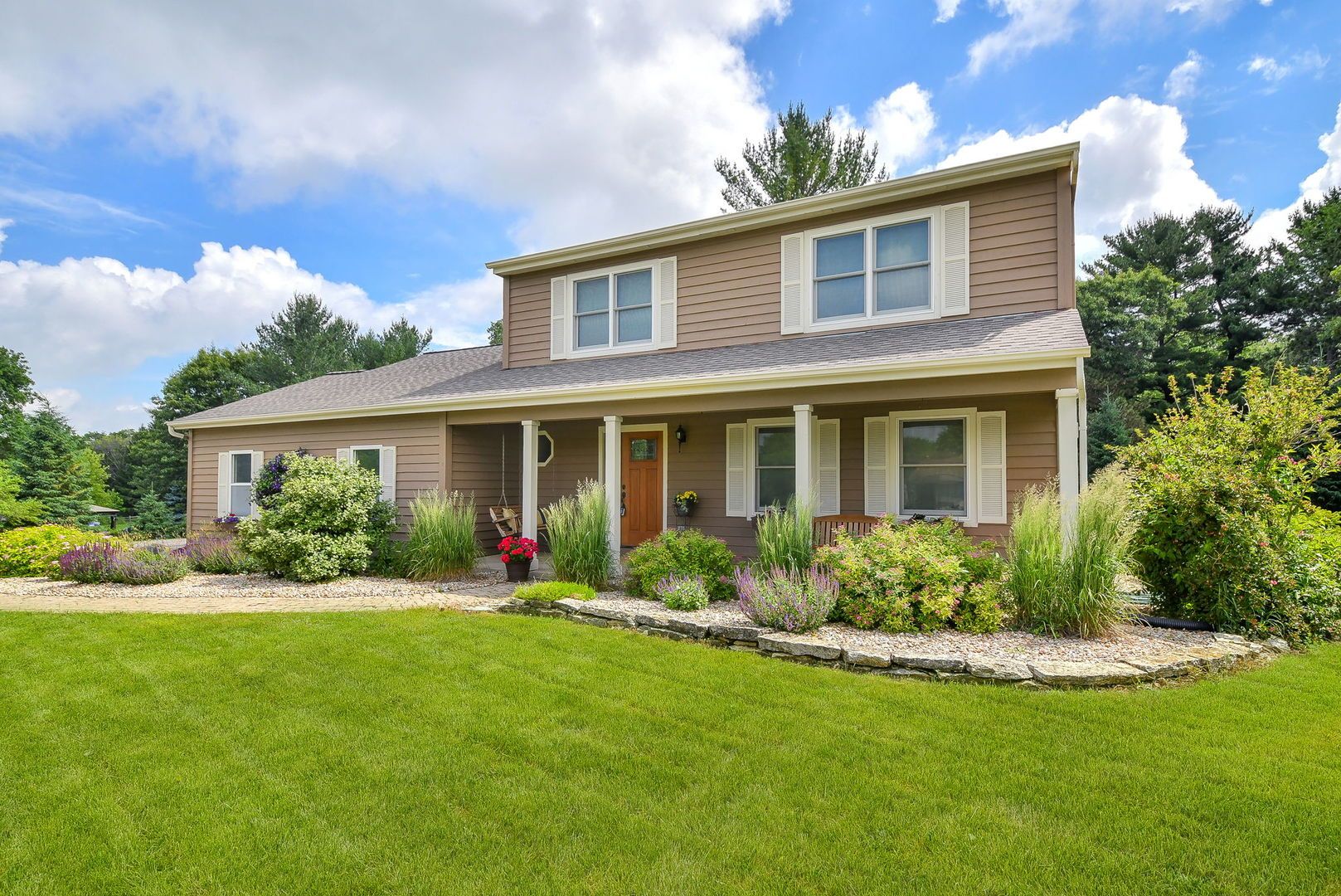 2N893 Elodie Drive — Elburn, IL 60119