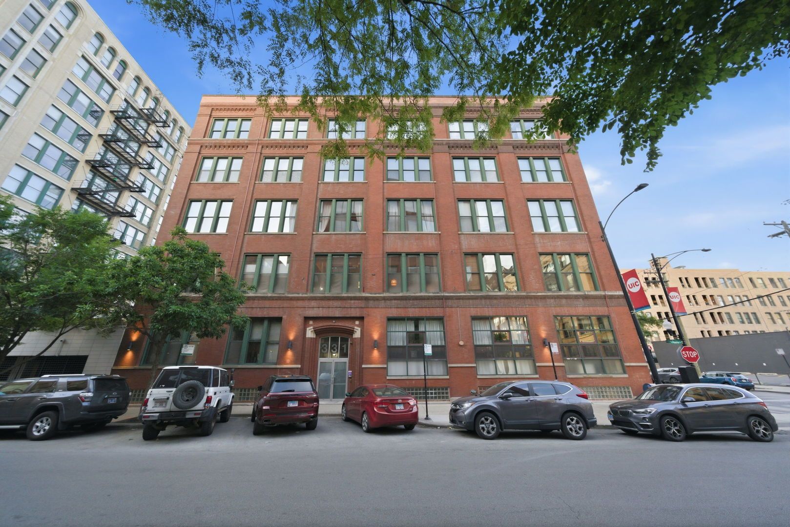 331 S Peoria Street #107 — Chicago, IL 60607