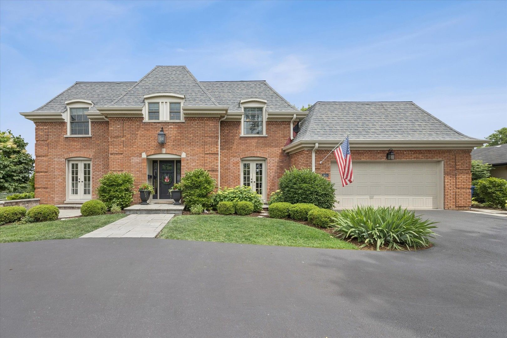 5615 Lawn Drive — Western Springs, IL 60558