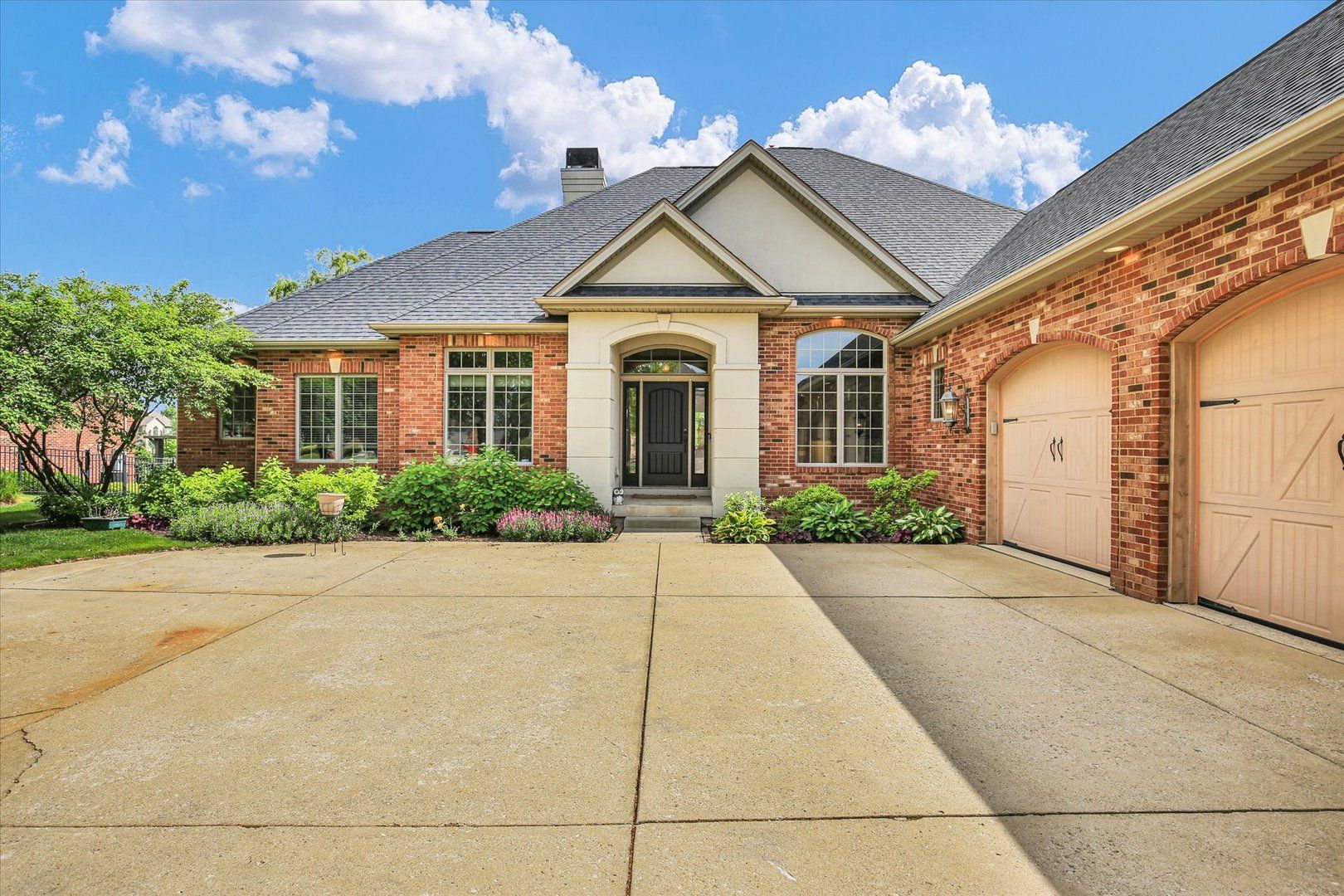 4905 Peifer Lane — Champaign, IL 61822