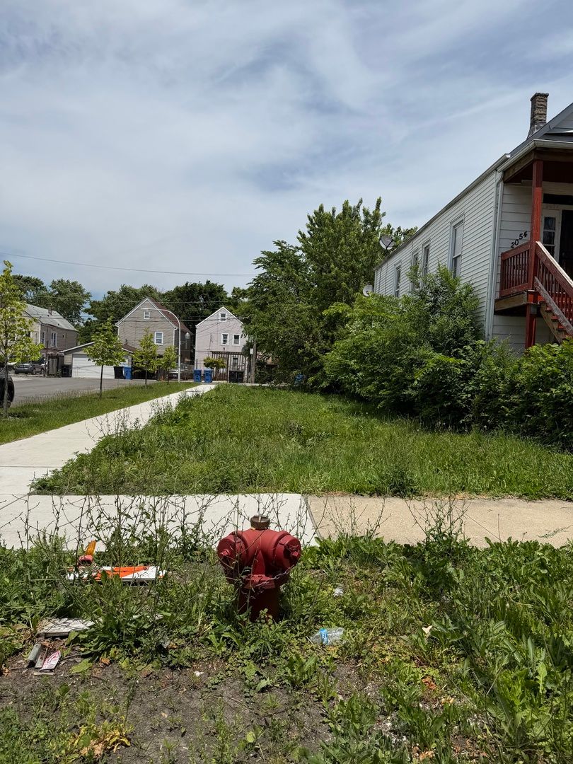 2056 W 52nd Place — Chicago, IL 60609
