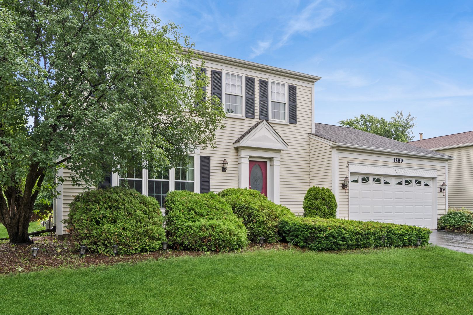 1289 Narragansett Drive — Carol Stream, IL 60188