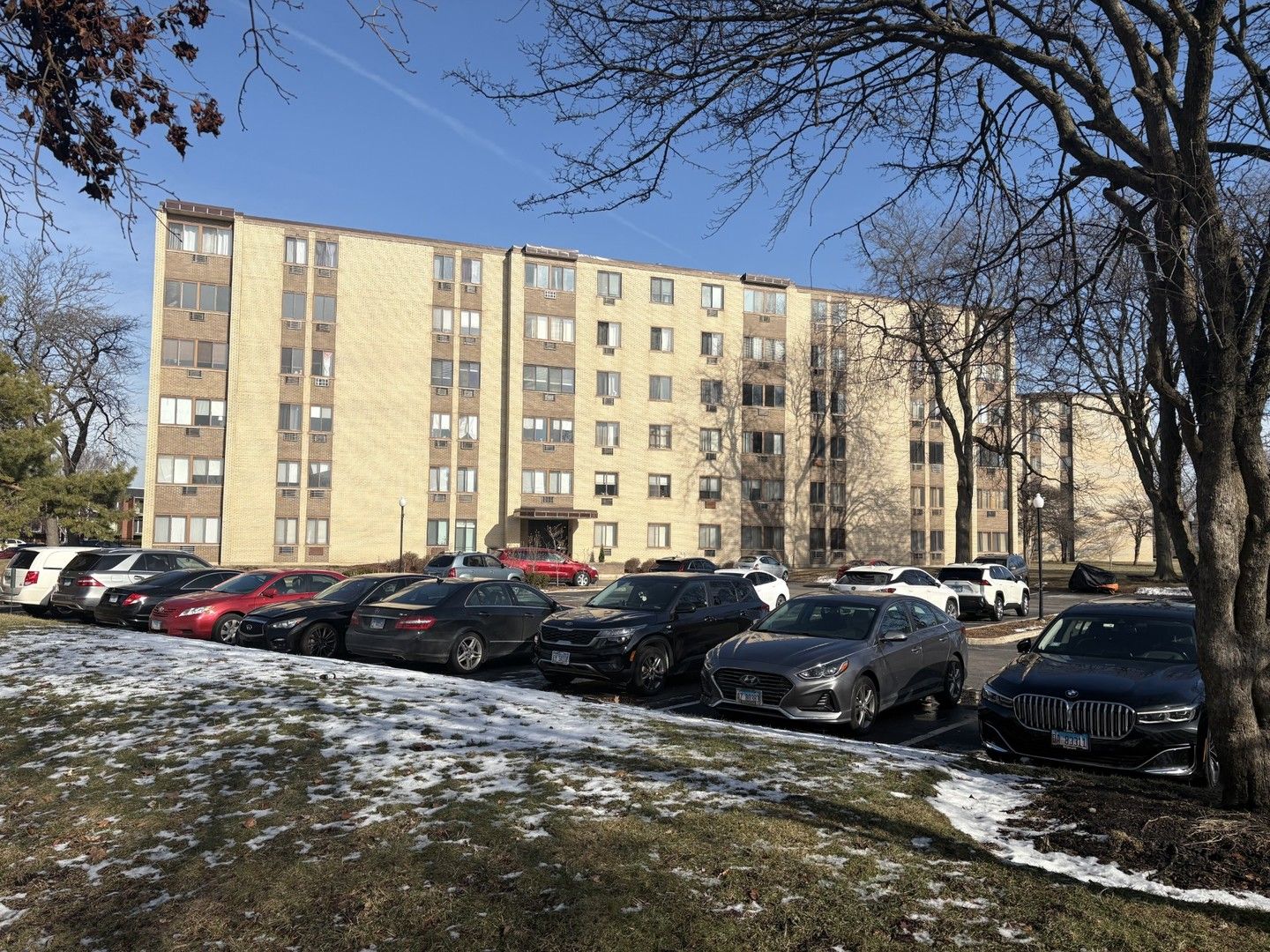 9725 S Karlov Avenue #305 — Oak Lawn, IL 60453