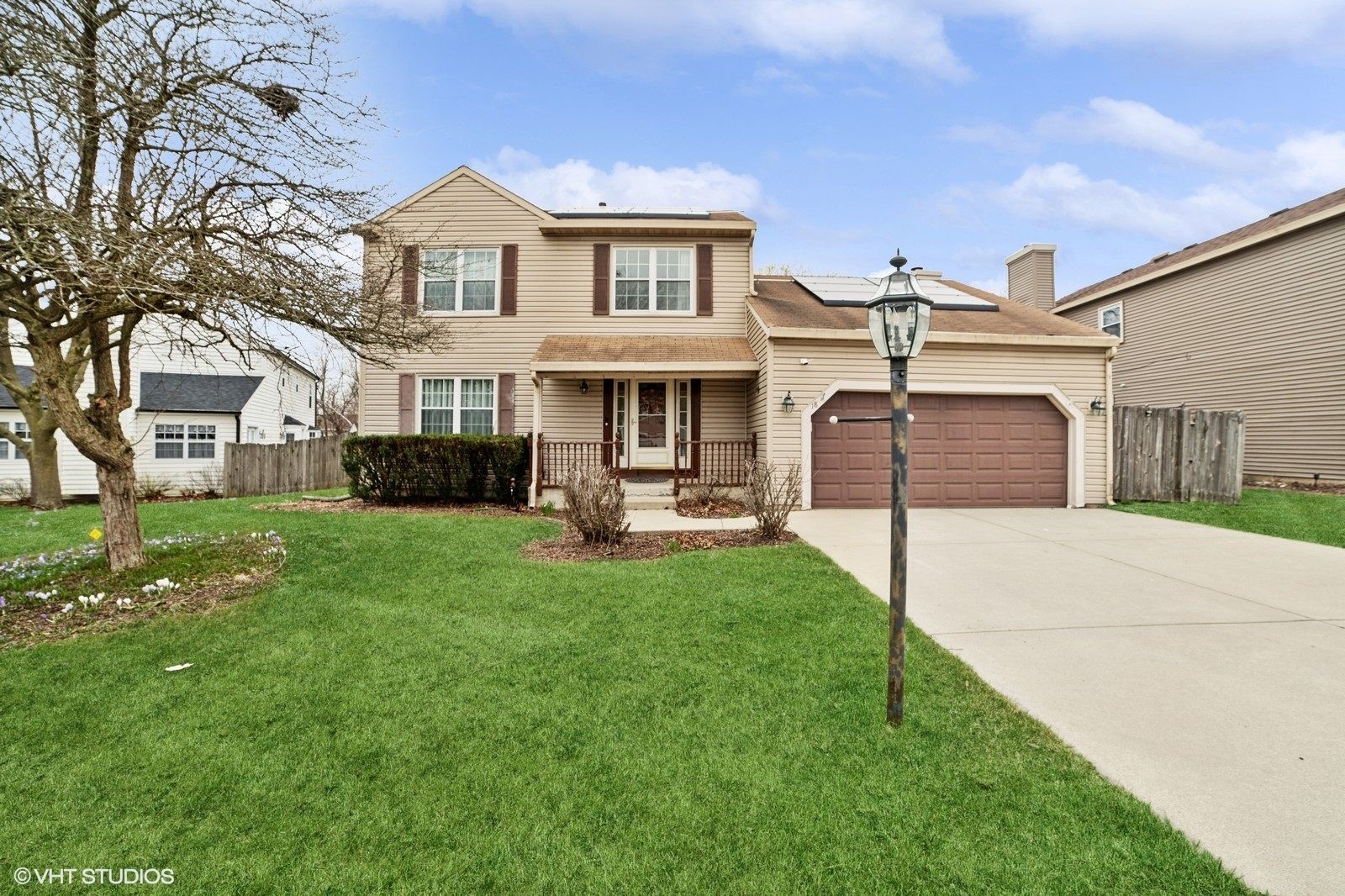 18 Ascot Lane — Streamwood, IL 60107