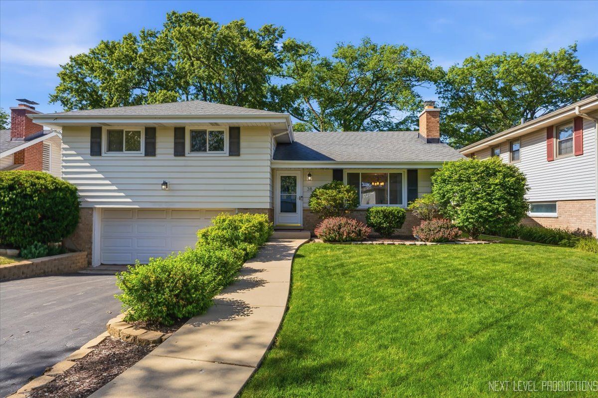 38 W Rand Road — Villa Park, IL 60181