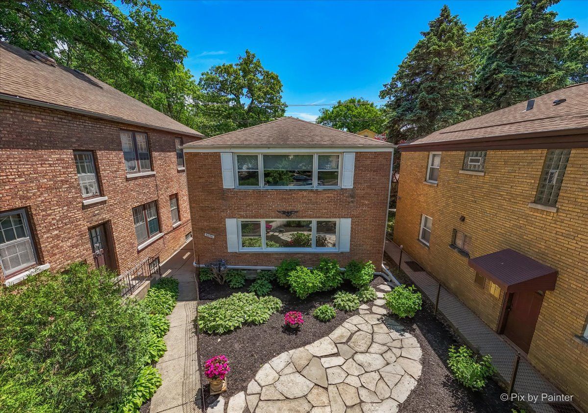 3046 Central Street — Evanston, IL 60201