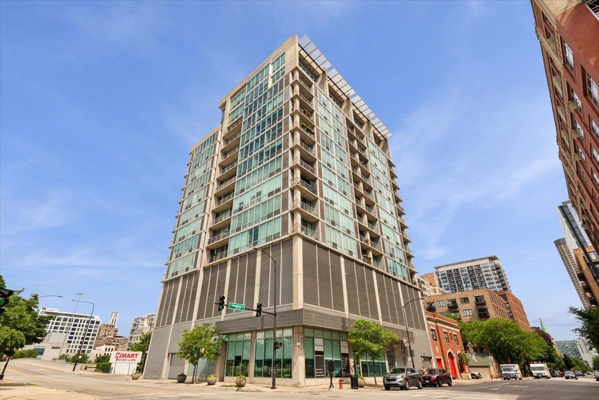700 W VAN BUREN Street #1305 — Chicago, IL 60607