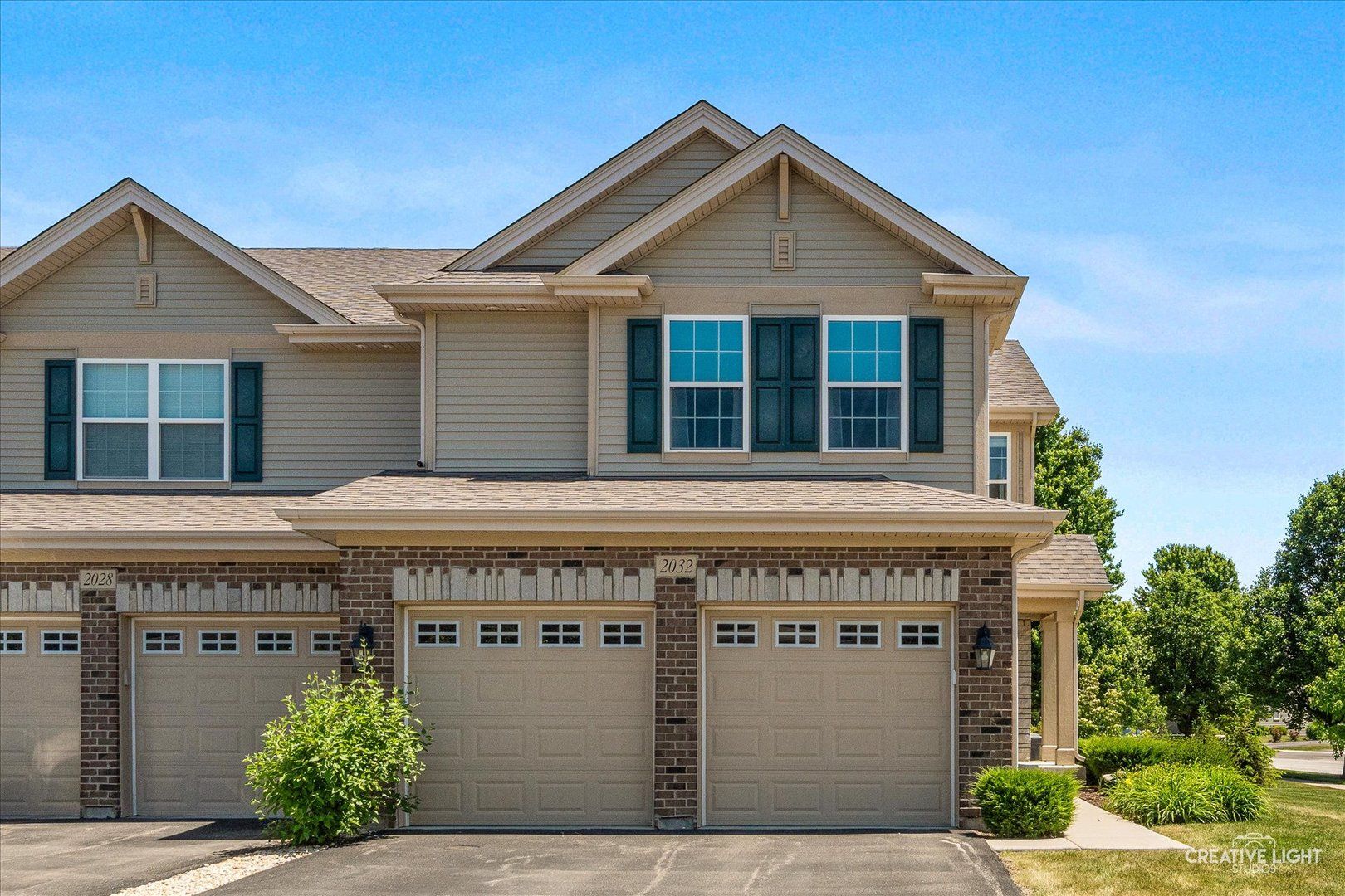 2032 Canyon Creek Drive — Aurora, IL 60503