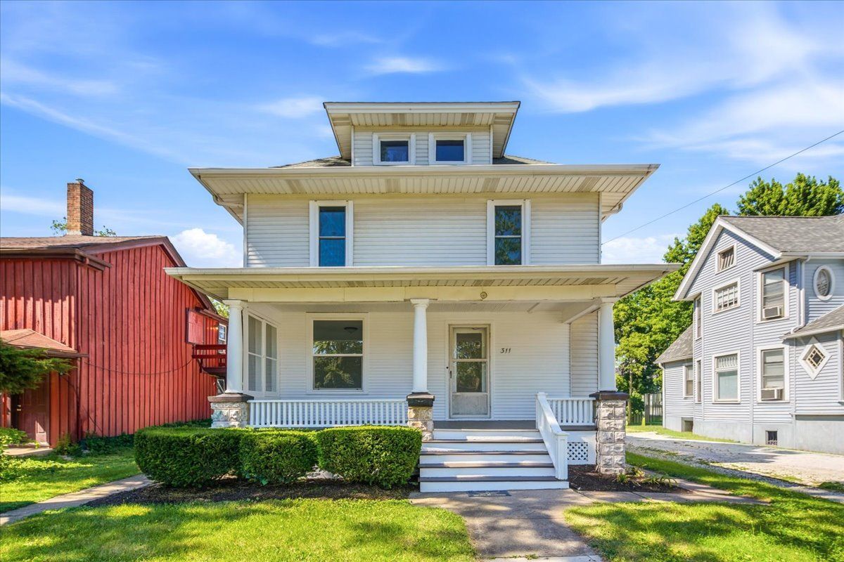 311 North Avenue — Naperville, IL 60540