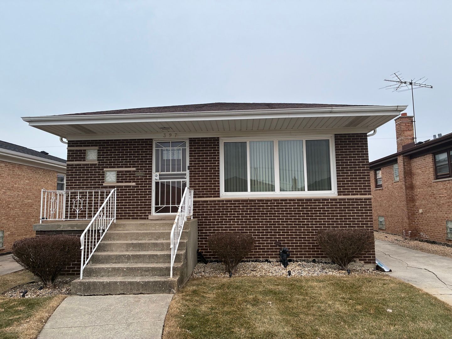 397 Saginaw Avenue — Calumet City, IL 60409