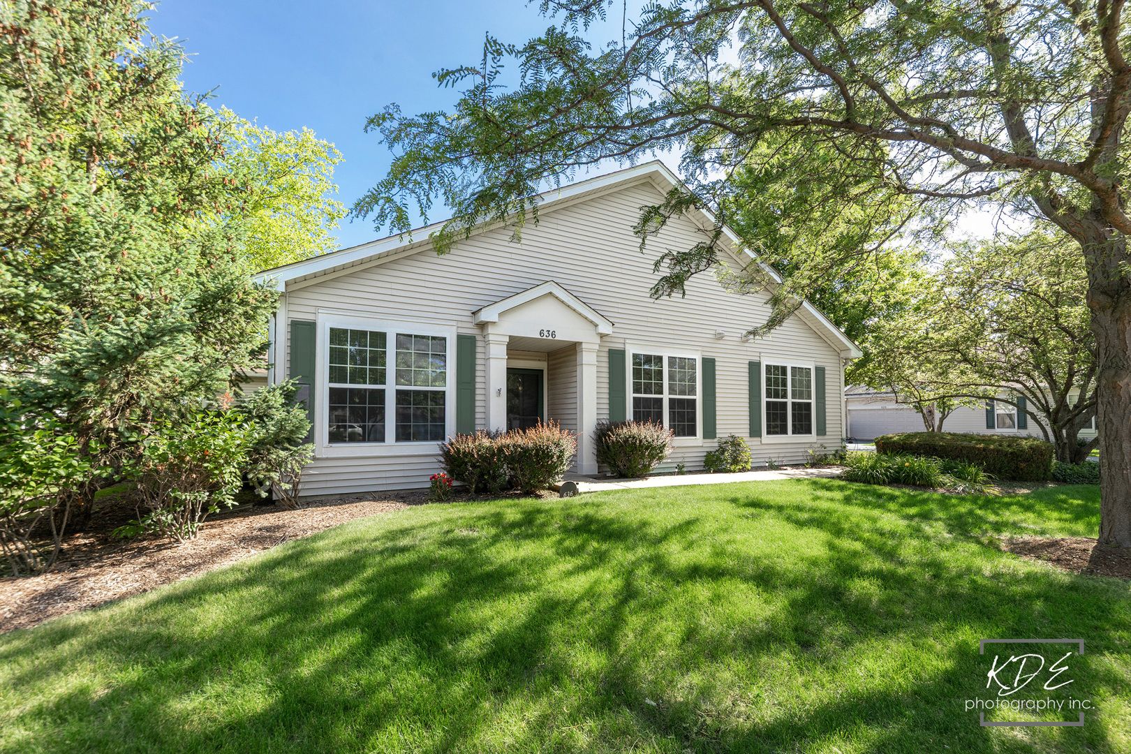 636 S Cadillac Circle — Romeoville, IL 60446