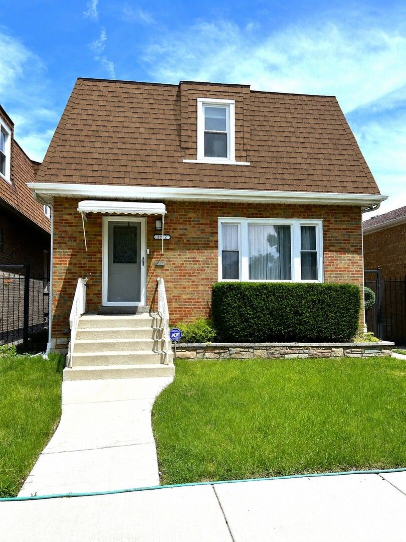 3912 W Marquette Road — Chicago, IL 60629