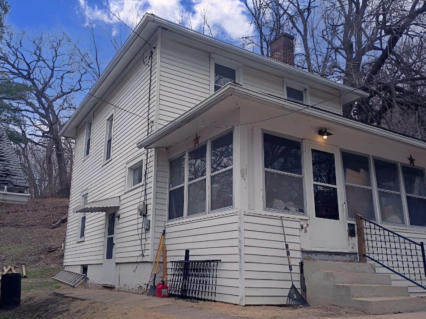 18 Walnut Street — Savanna, IL 61074