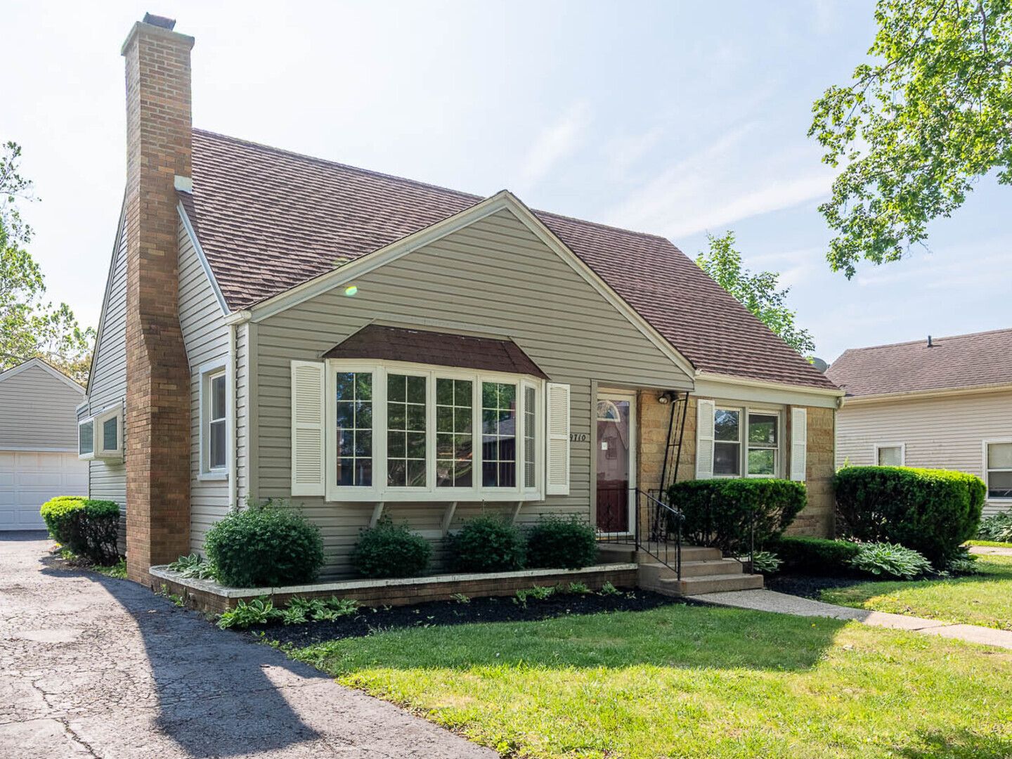 9710 Illinois Street — Hebron, IL 60034
