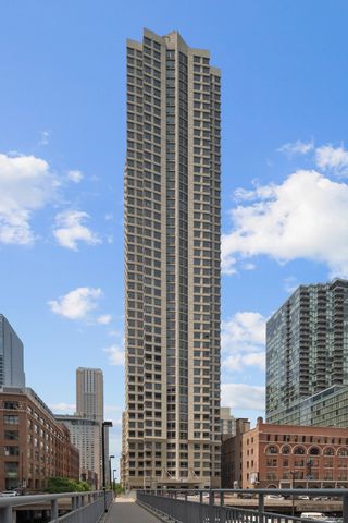 440 N Wabash Avenue #4905 — Chicago, IL 60611