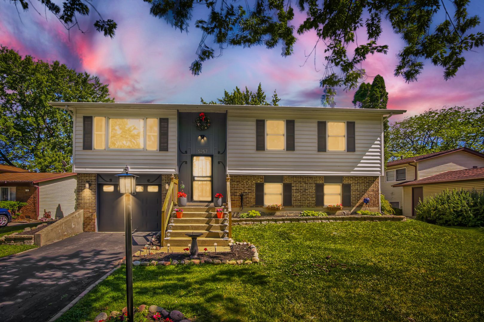 5257 Arquilla Drive — Richton Park, IL 60471