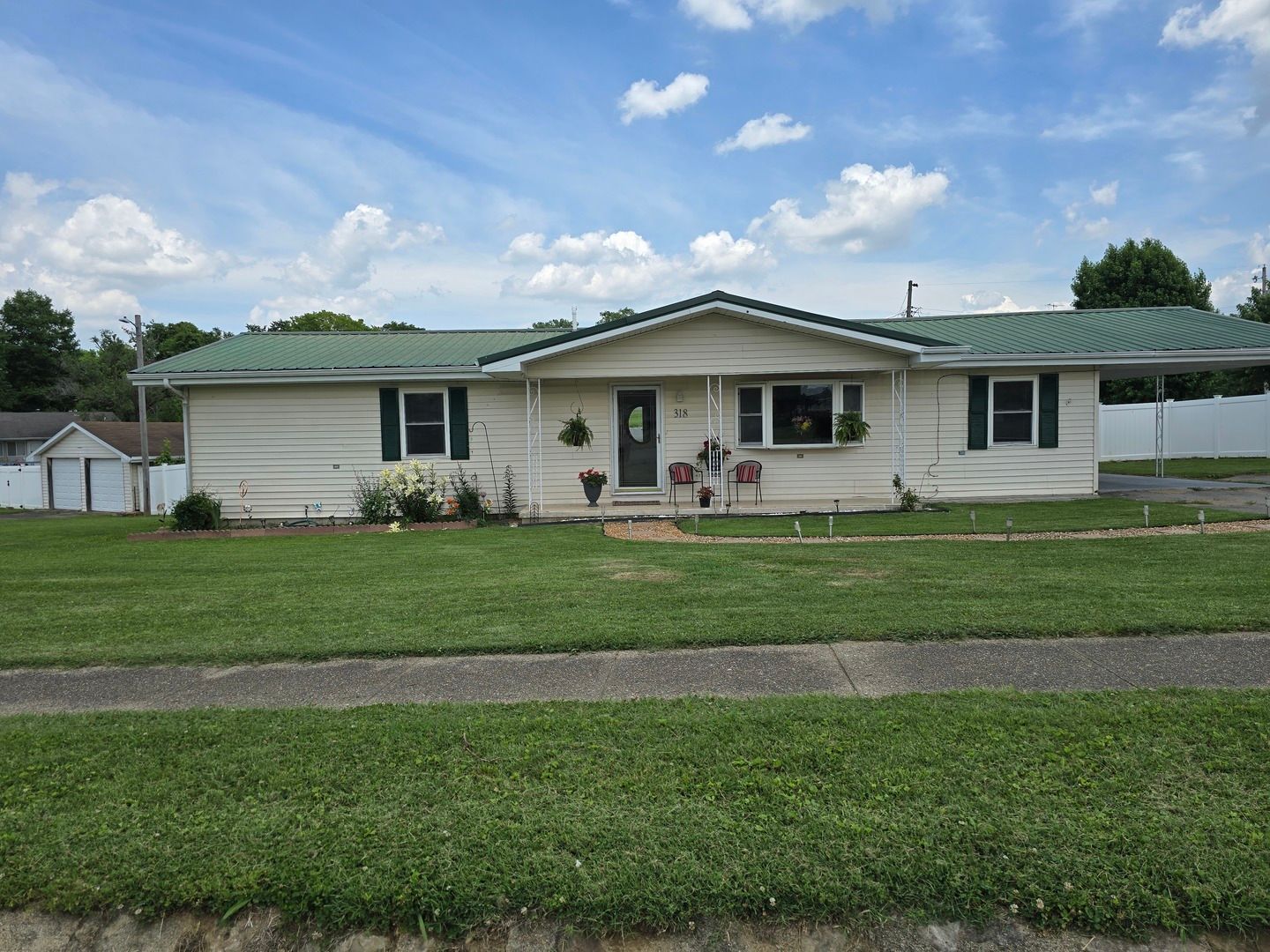 318 Lift Street — Shawneetown, IL 62984