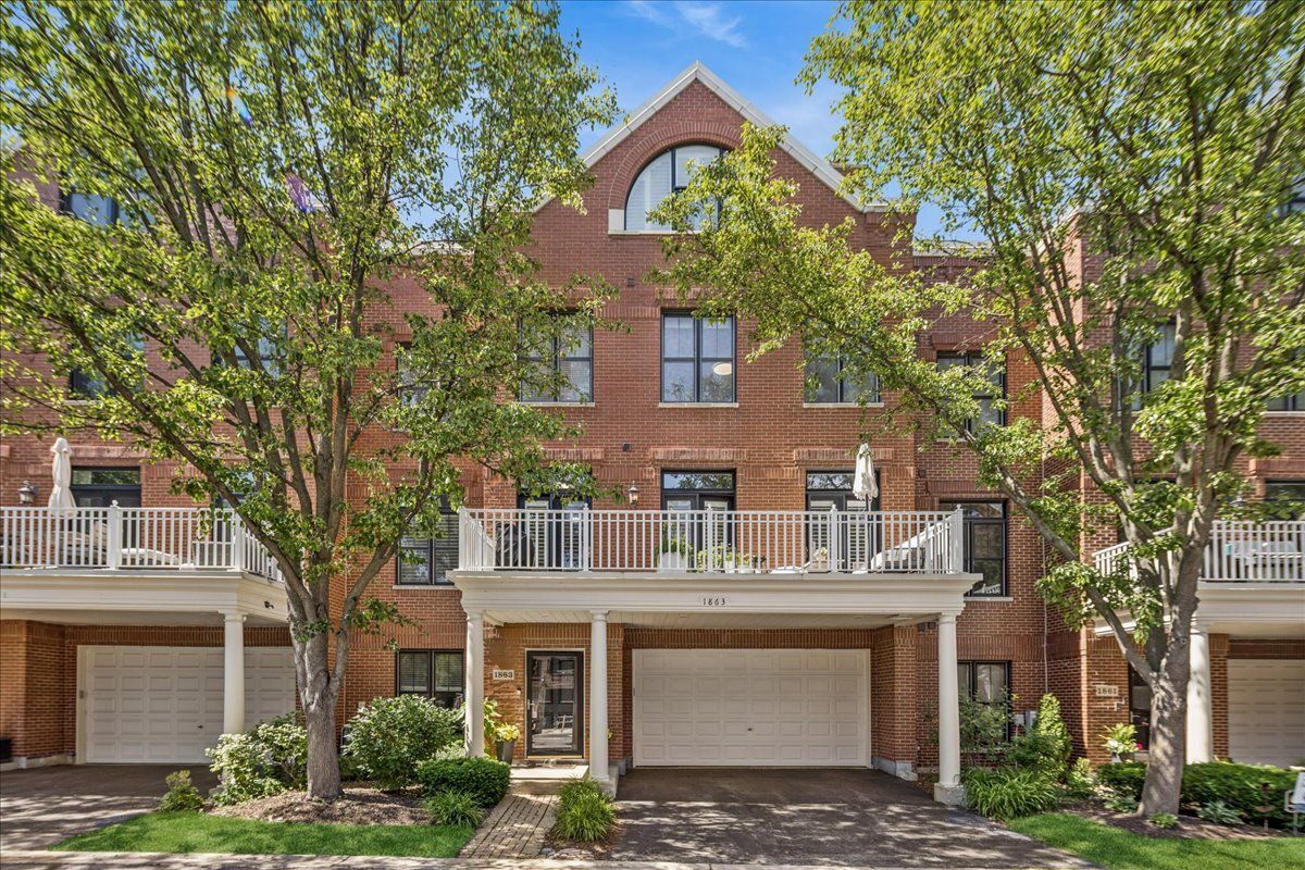 1863 Admiral Court — Glenview, IL 60026