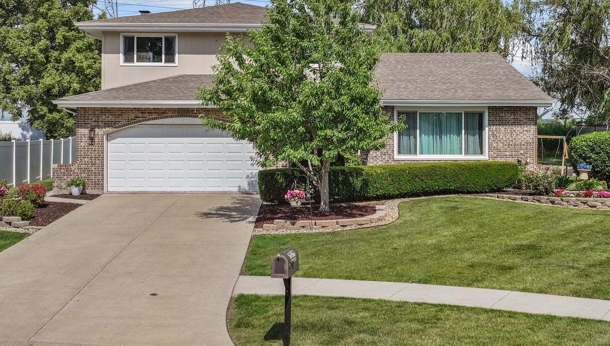 13015 W Split Rail Court — Homer Glen, IL 60491